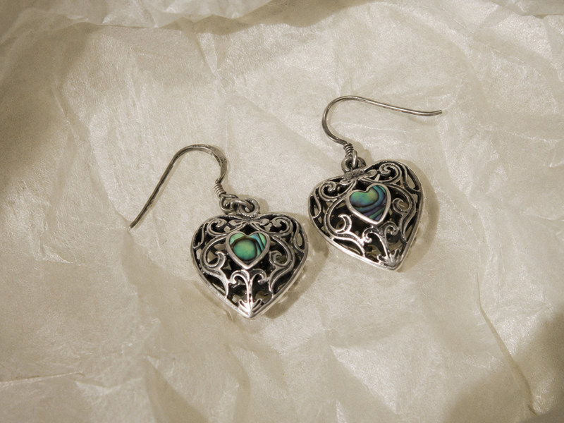 ARGENT Boucle cœur nacre en son centre