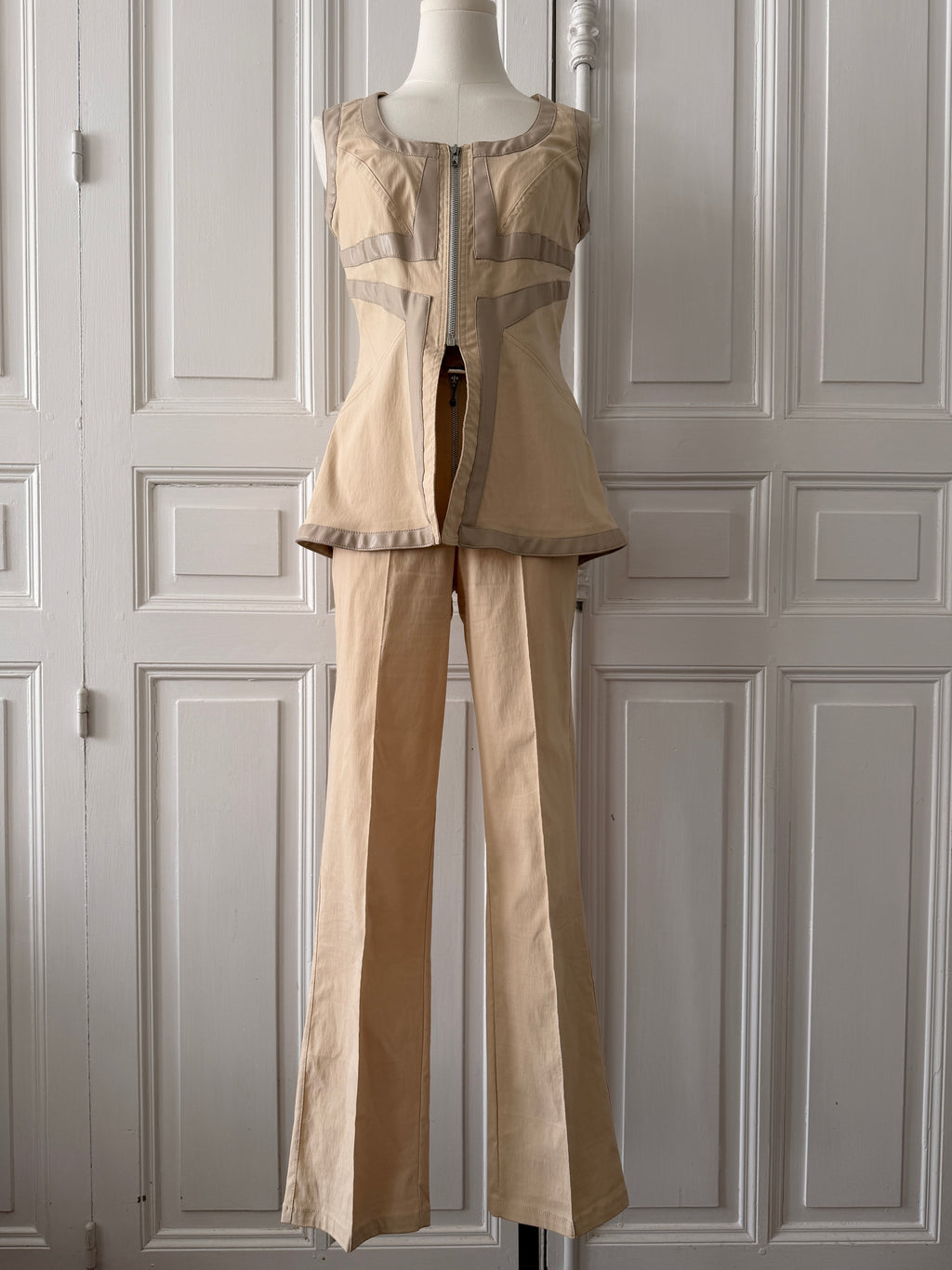 ROMÉO POUR JULIETTE Ensemble tailleur pantalon 2000s beige taille 36