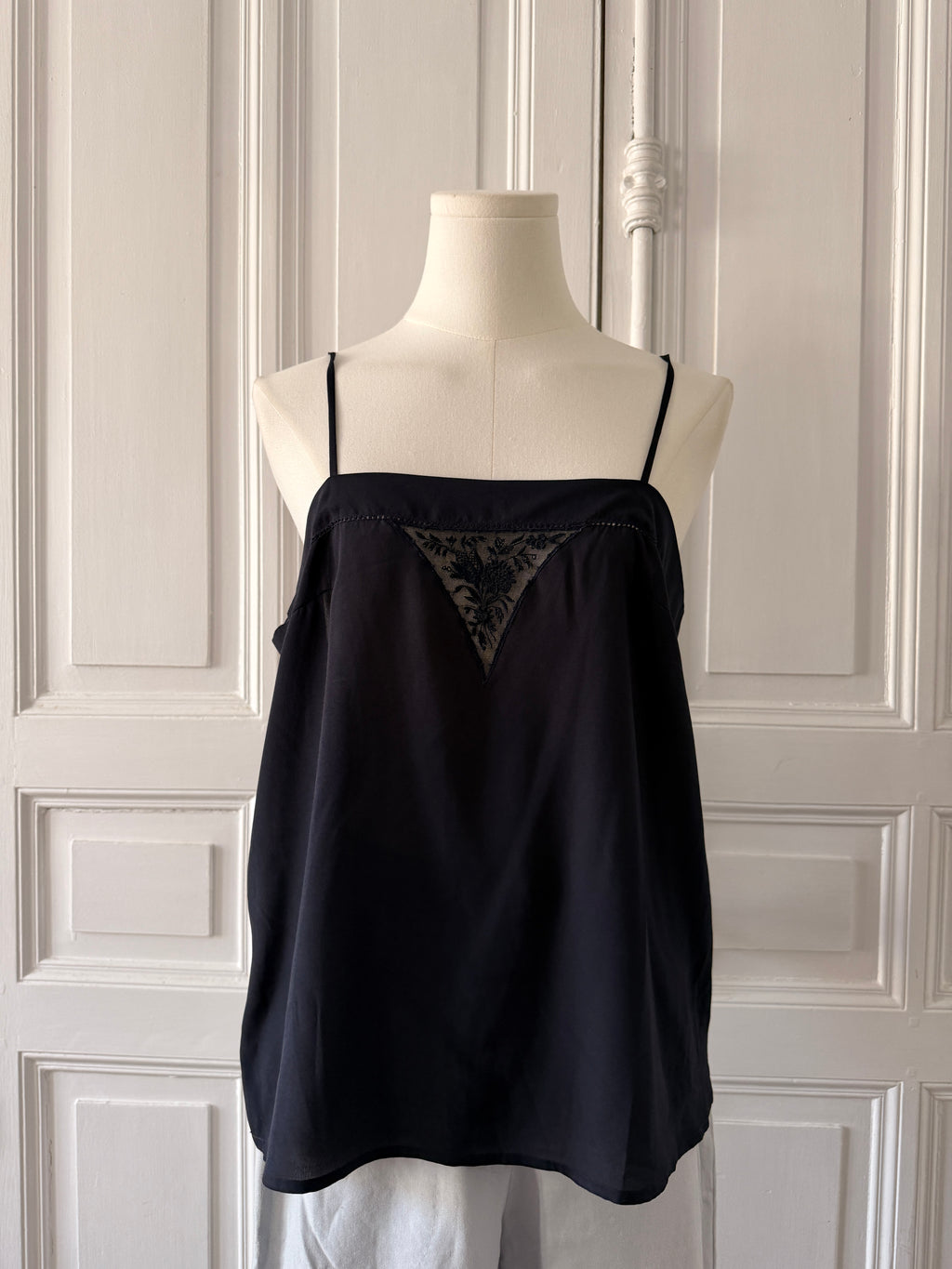 BLEU MARINE DESIGN top à bretelle dentelle taille 38