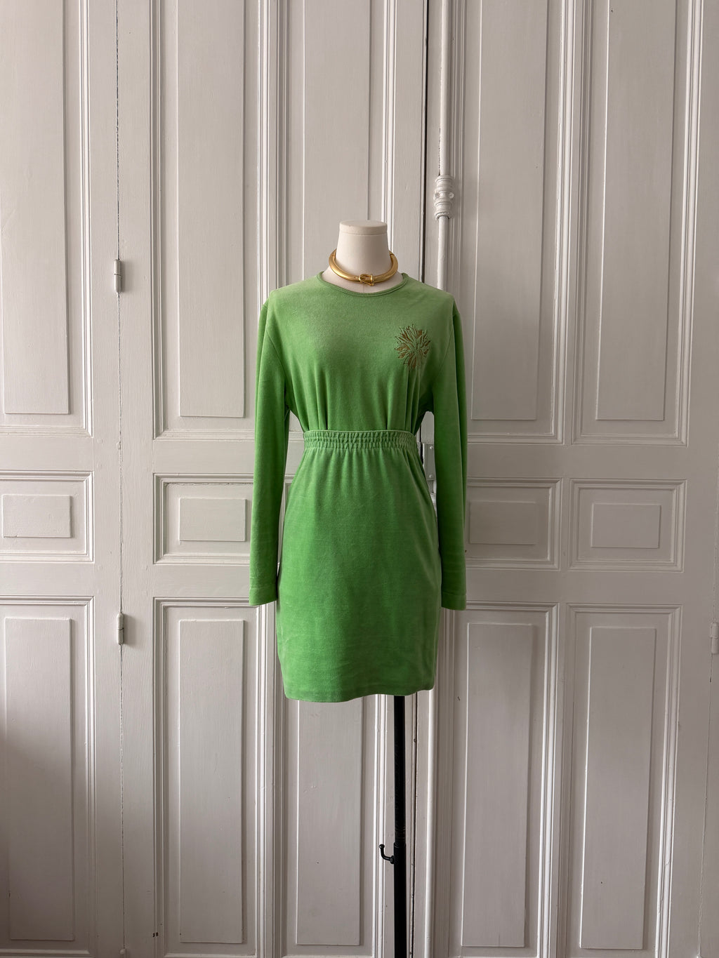 YVES SAINT LAURENT Ensemble top et jupe vert pomme velours brodé taille 38