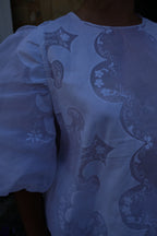EMMA VERDIER KREMER Blouse Héritage en organza motif devant
