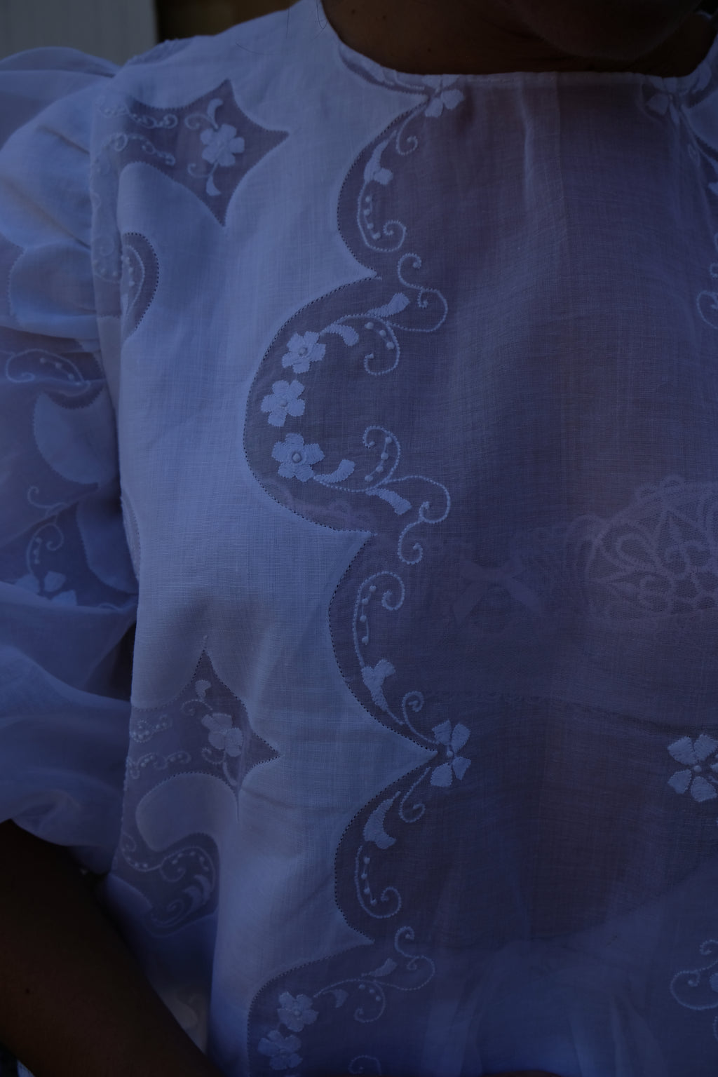 EMMA VERDIER KREMER Blouse Héritage en organza motif devant
