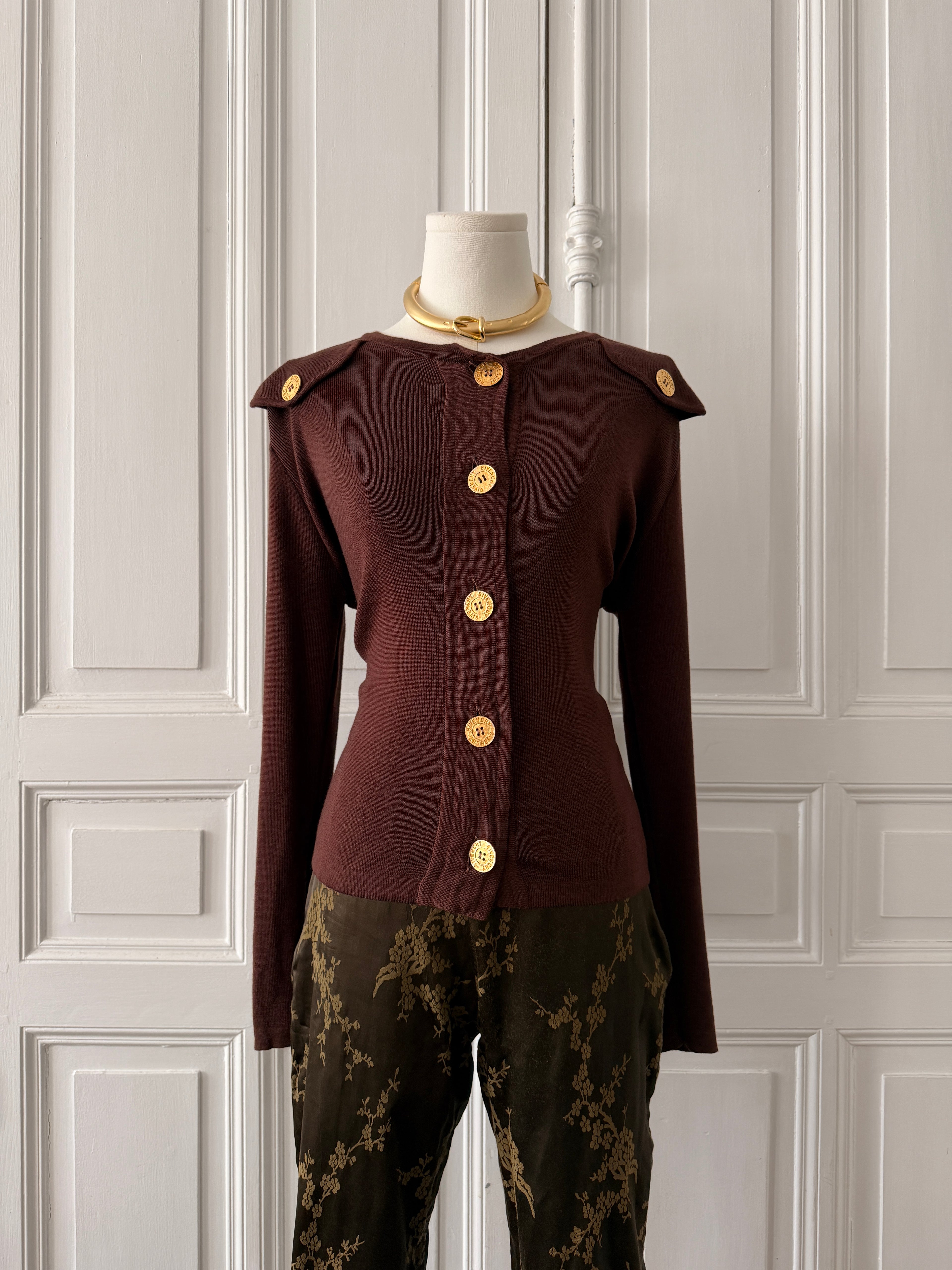 GIVENCHY boutiques veste cardigan/ pull en laine marron boutons dorés