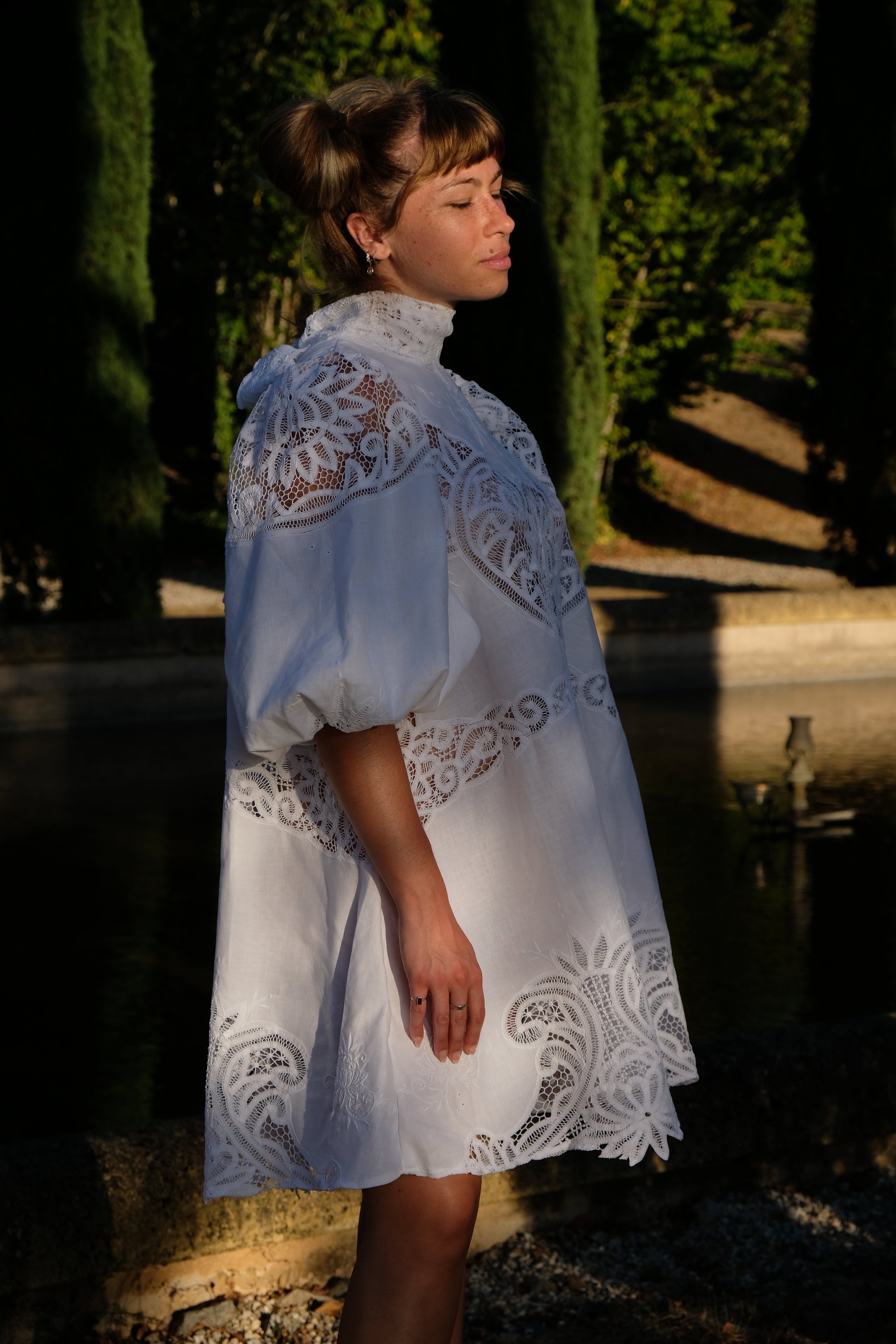 EMMA VERDIER KREMER Robe Héritage – Dentelle ancienne coton blanc