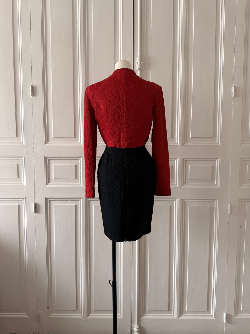 JEAN PAUL GAULTIER jupe noire surpiquée taille 36
