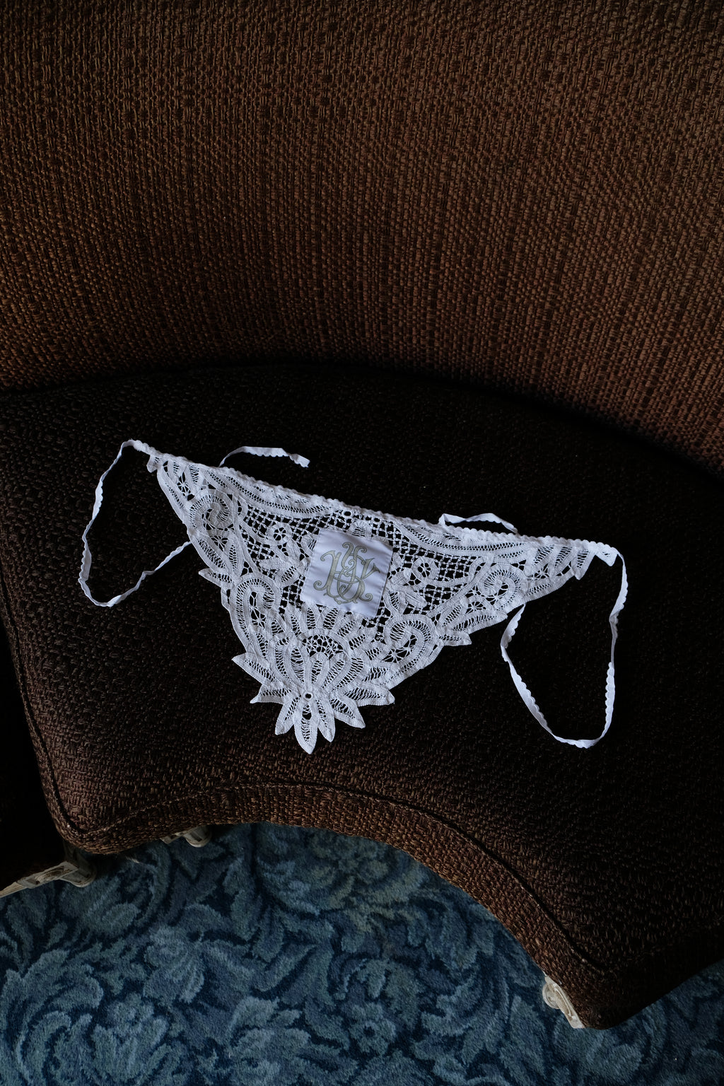EMMA VERDIER KREMER – Fichu Héritage en dentelle blanche ajourée