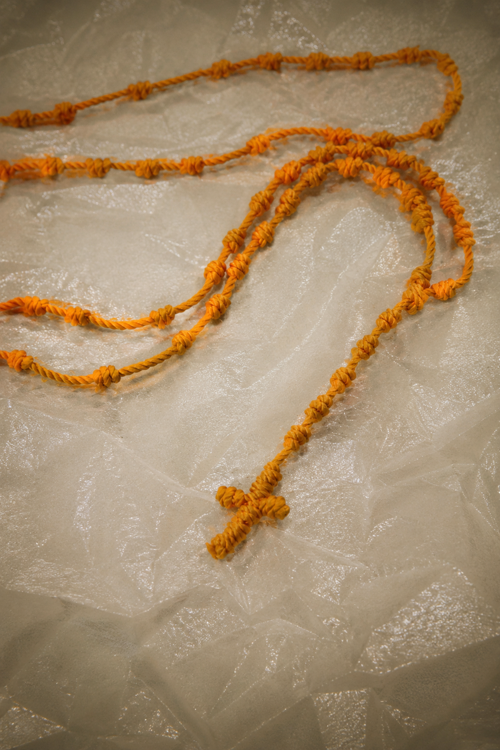 VINTAGE Chapelet Brésilien tissé orange