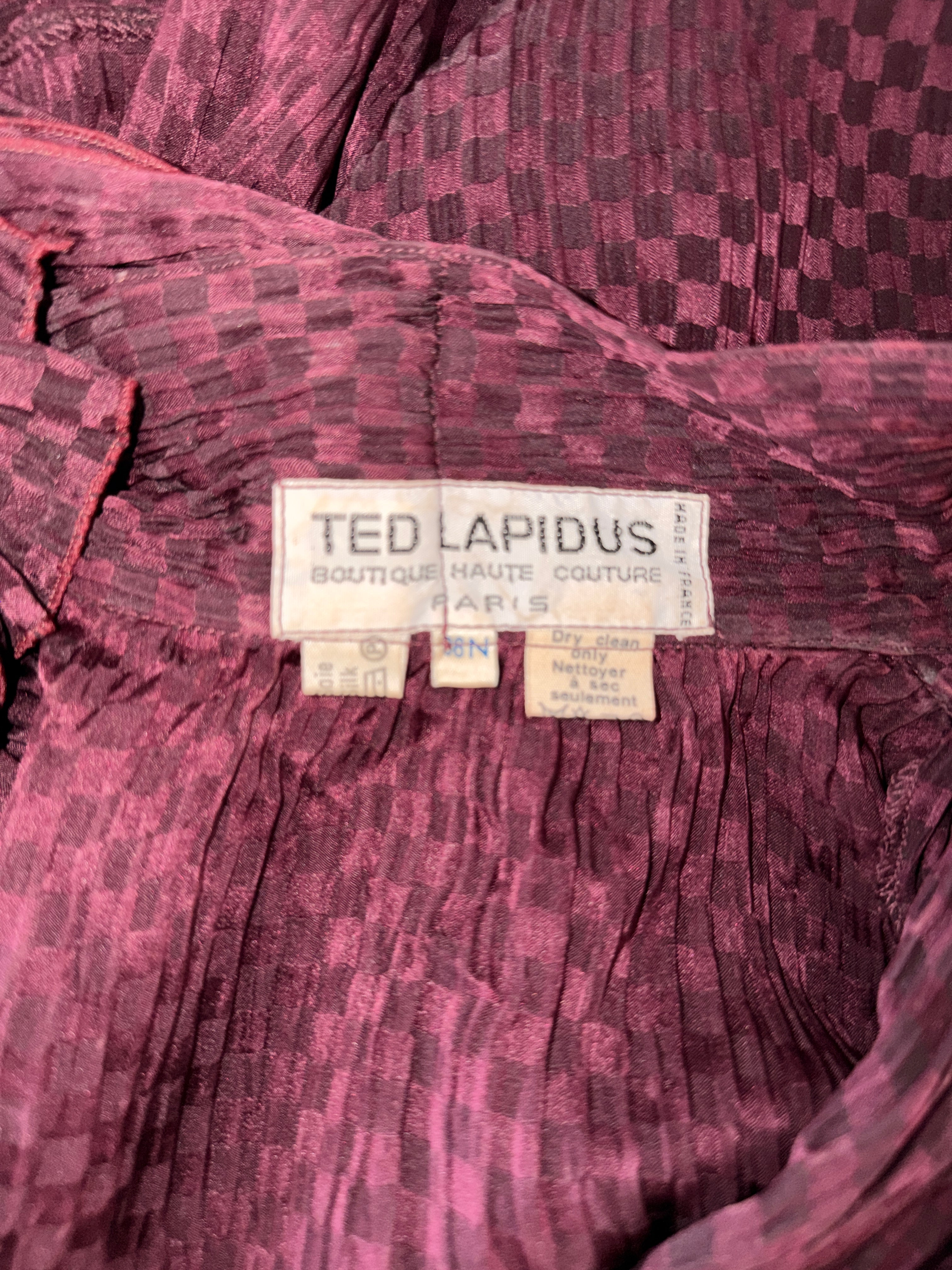 TED LAPIDUS Chemisier en soie manche bouffante col lavallière taille 38