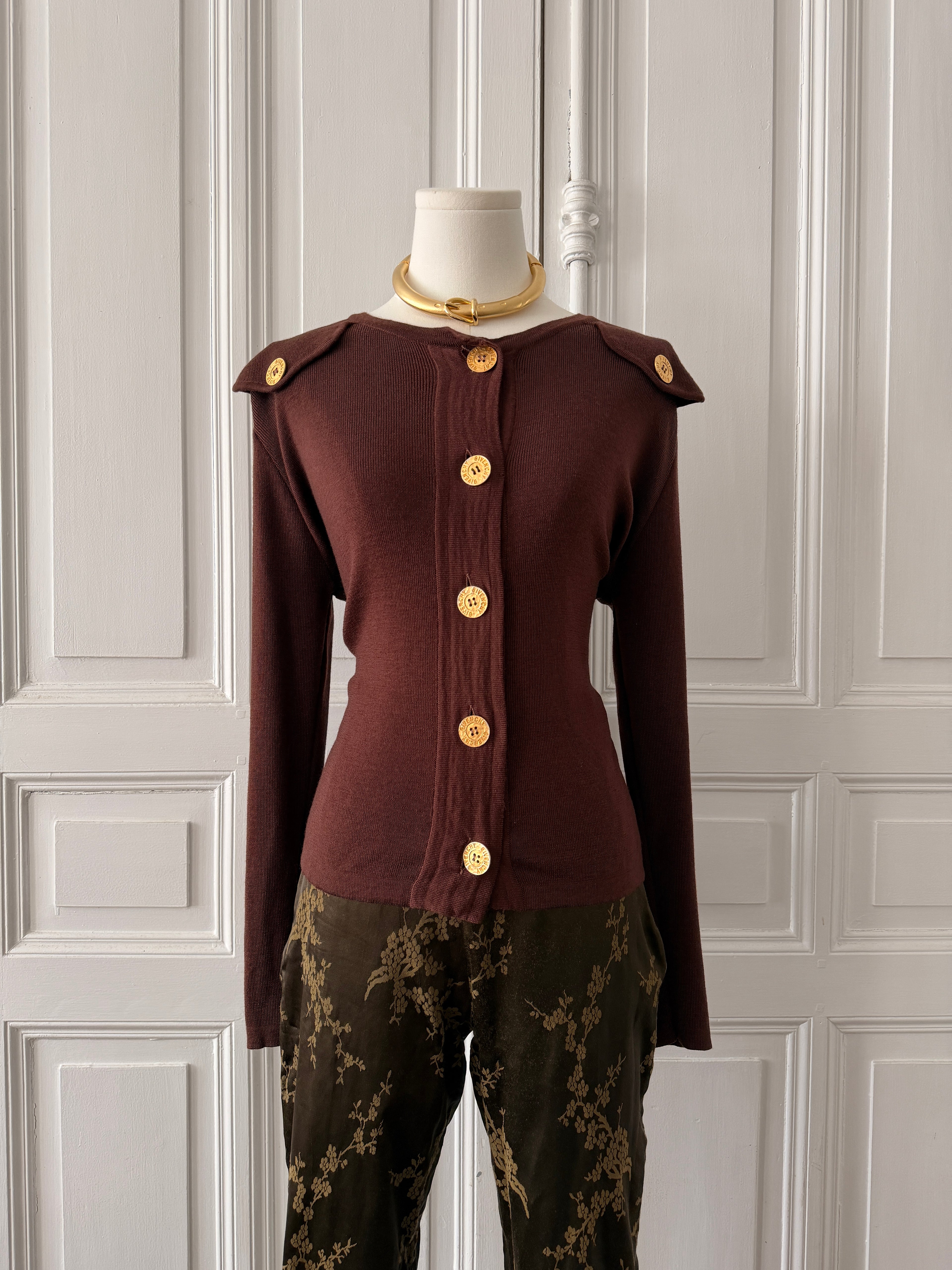 GIVENCHY boutiques veste cardigan/ pull en laine marron boutons dorés