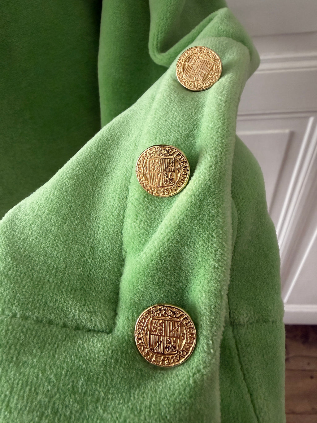 YVES SAINT LAURENT Ensemble top et jupe vert pomme velours brodé taille 38