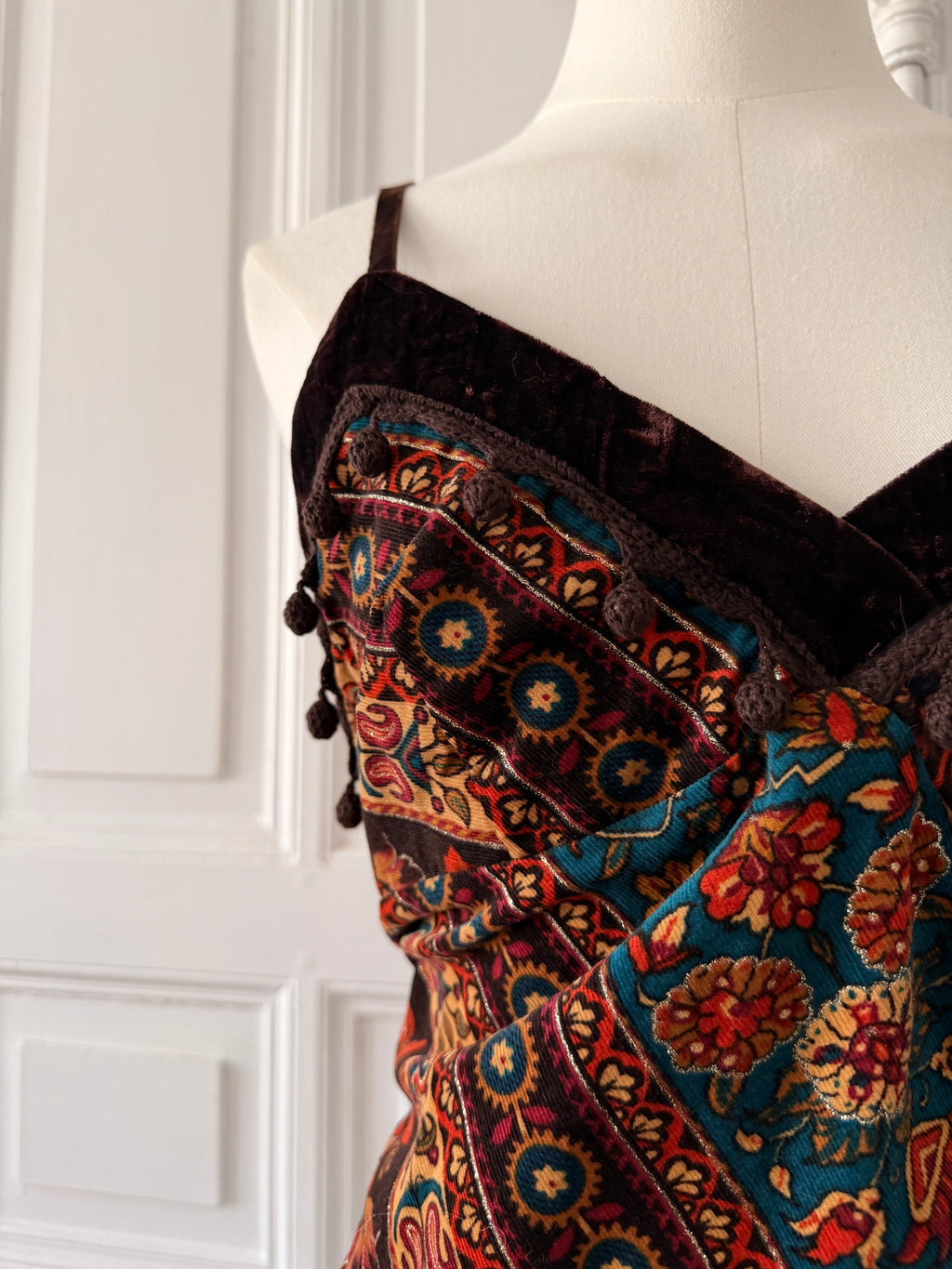Y2K top en velours décoré à bretelle taille 40