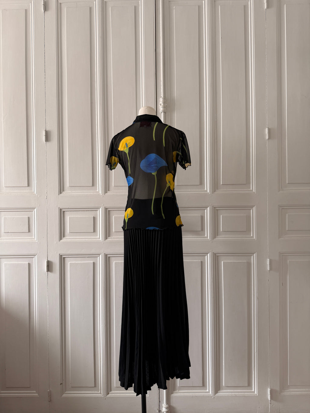 Y2K Top rene derhy mesh noir avec arômes bleu et jaune taille S