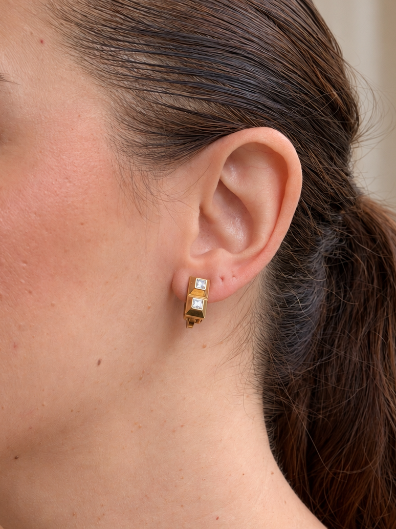 BALENCIAGA Boucles clip carrés plaqués or et strass argenté