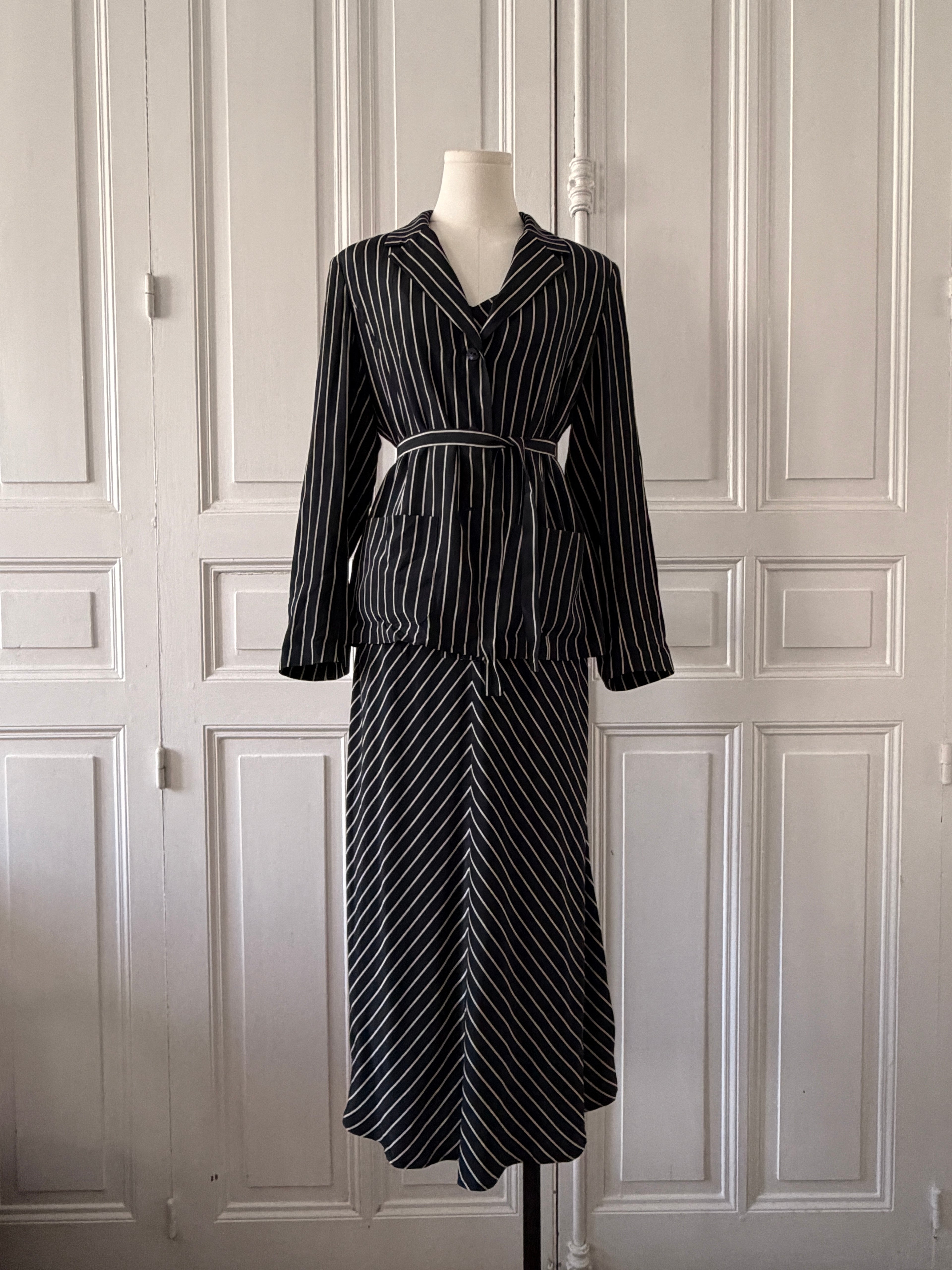 CYRILLUS Ensemble soie veste tailleur robe noir rayé écru taille 36