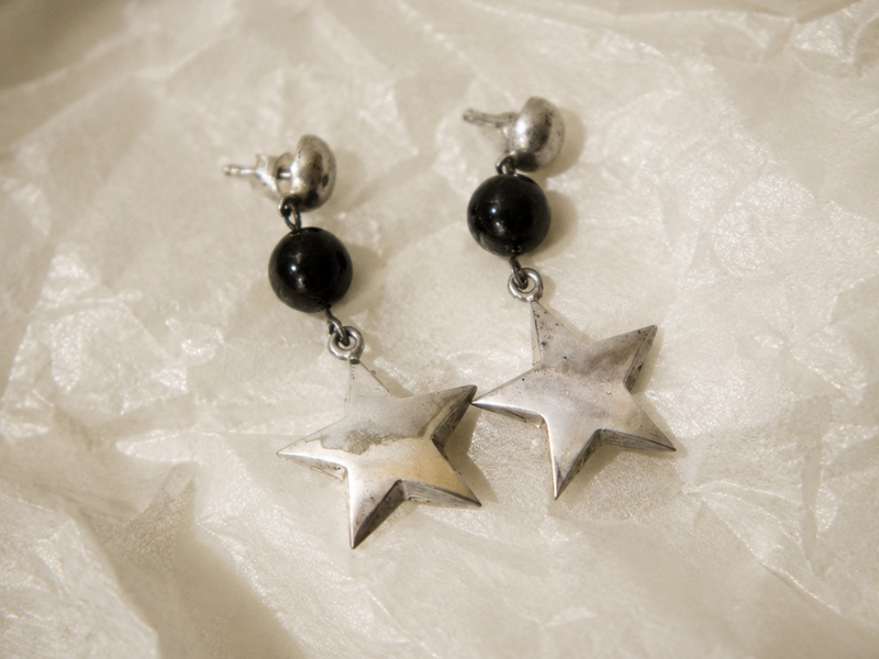 ARGENT Boucle en argent étoile avec perle noire