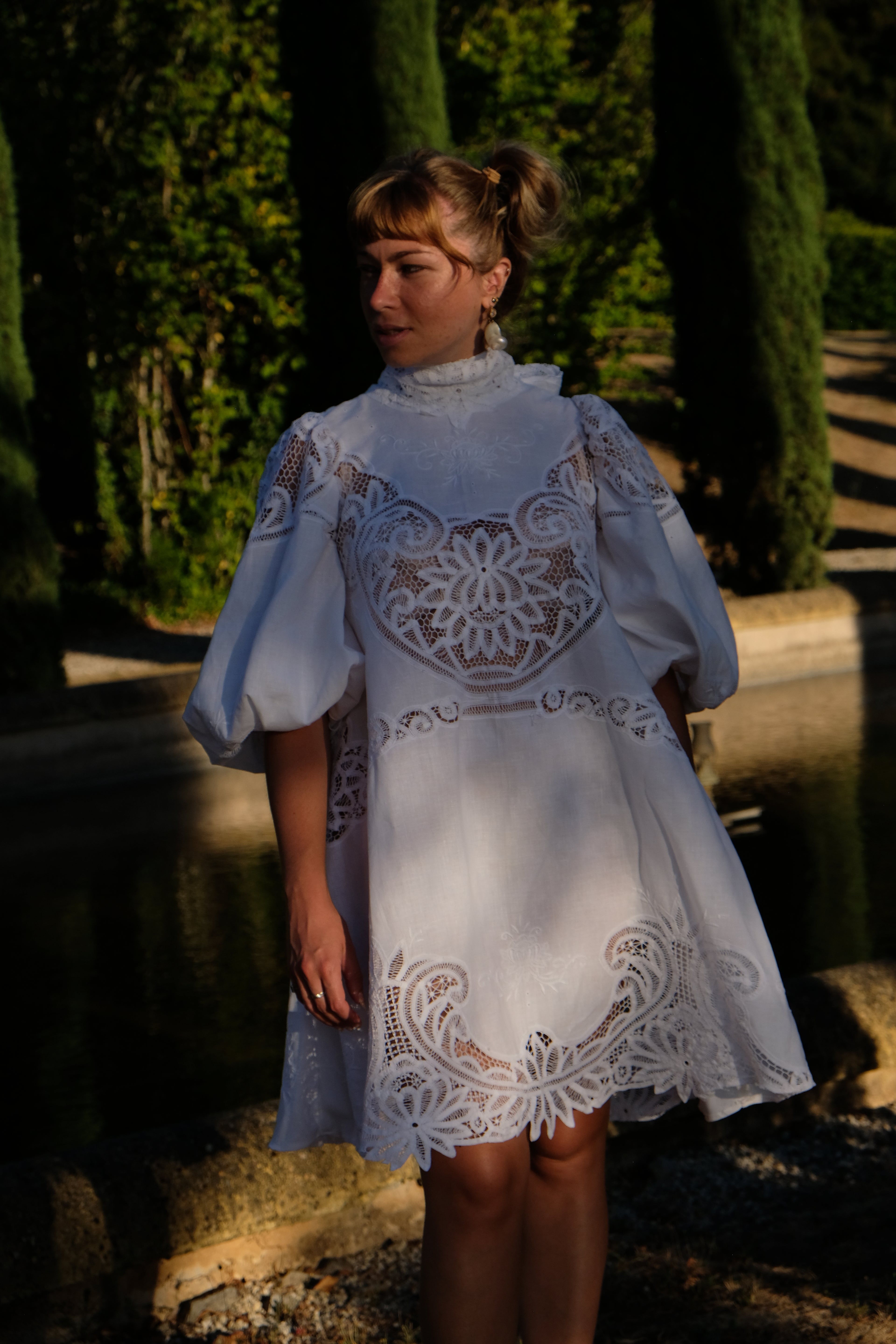 EMMA VERDIER KREMER Robe Héritage – Dentelle ancienne coton blanc