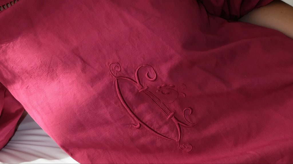 Robe mini en coton ancien brodé - Modèle Héritage Framboise écrasée