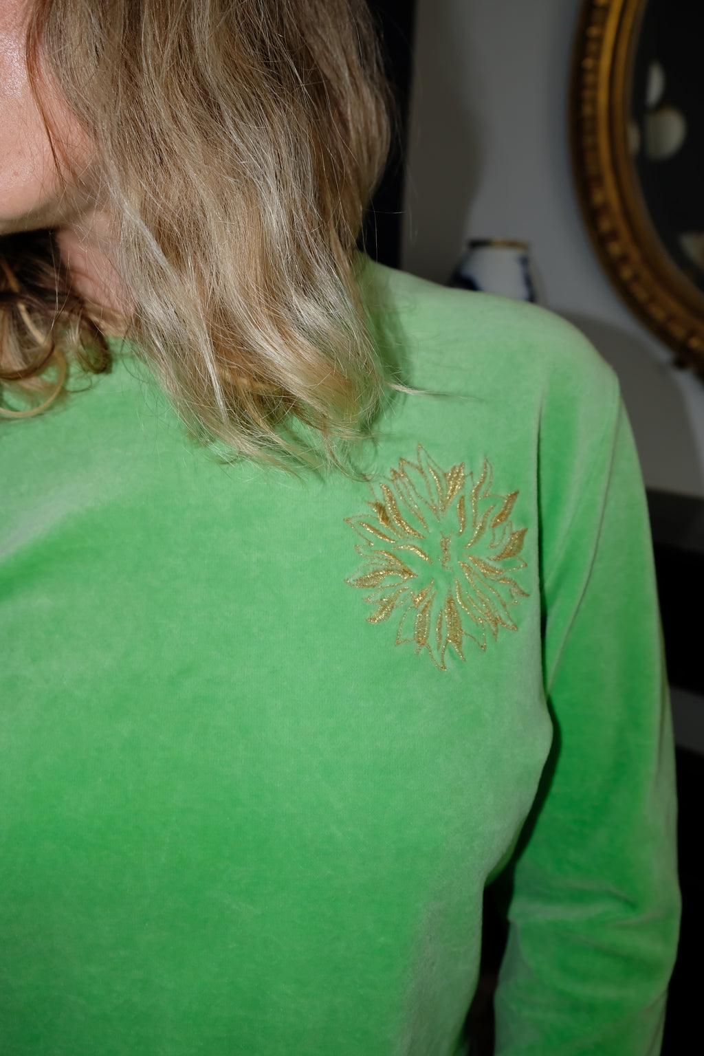 YVES SAINT LAURENT Ensemble top et jupe vert pomme velours brodé taille 38