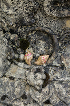 MONET Boucle dormeuse coquillage à strass