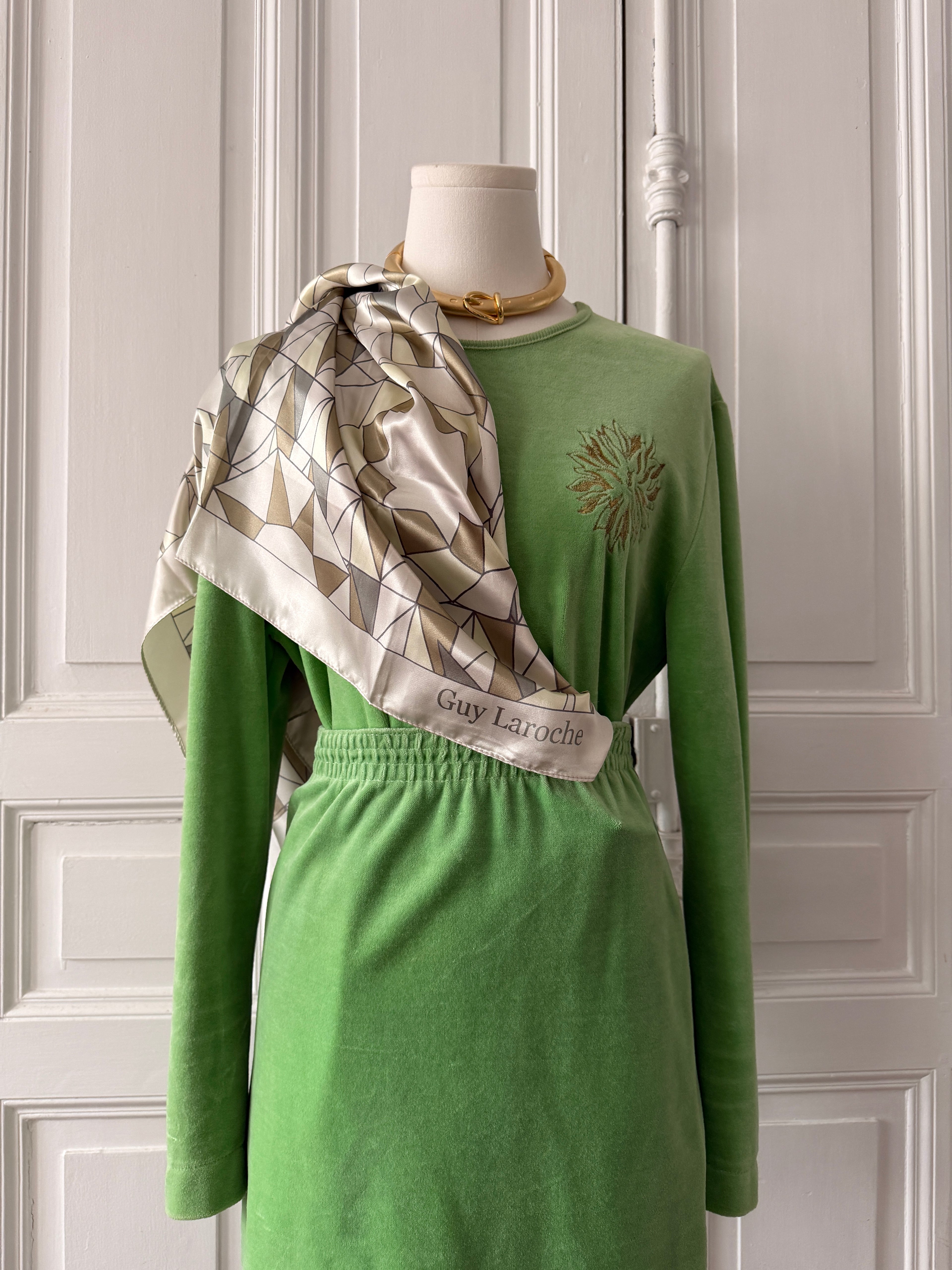 GUY LAROCHE foulard beige vert anis pastel multicolore
