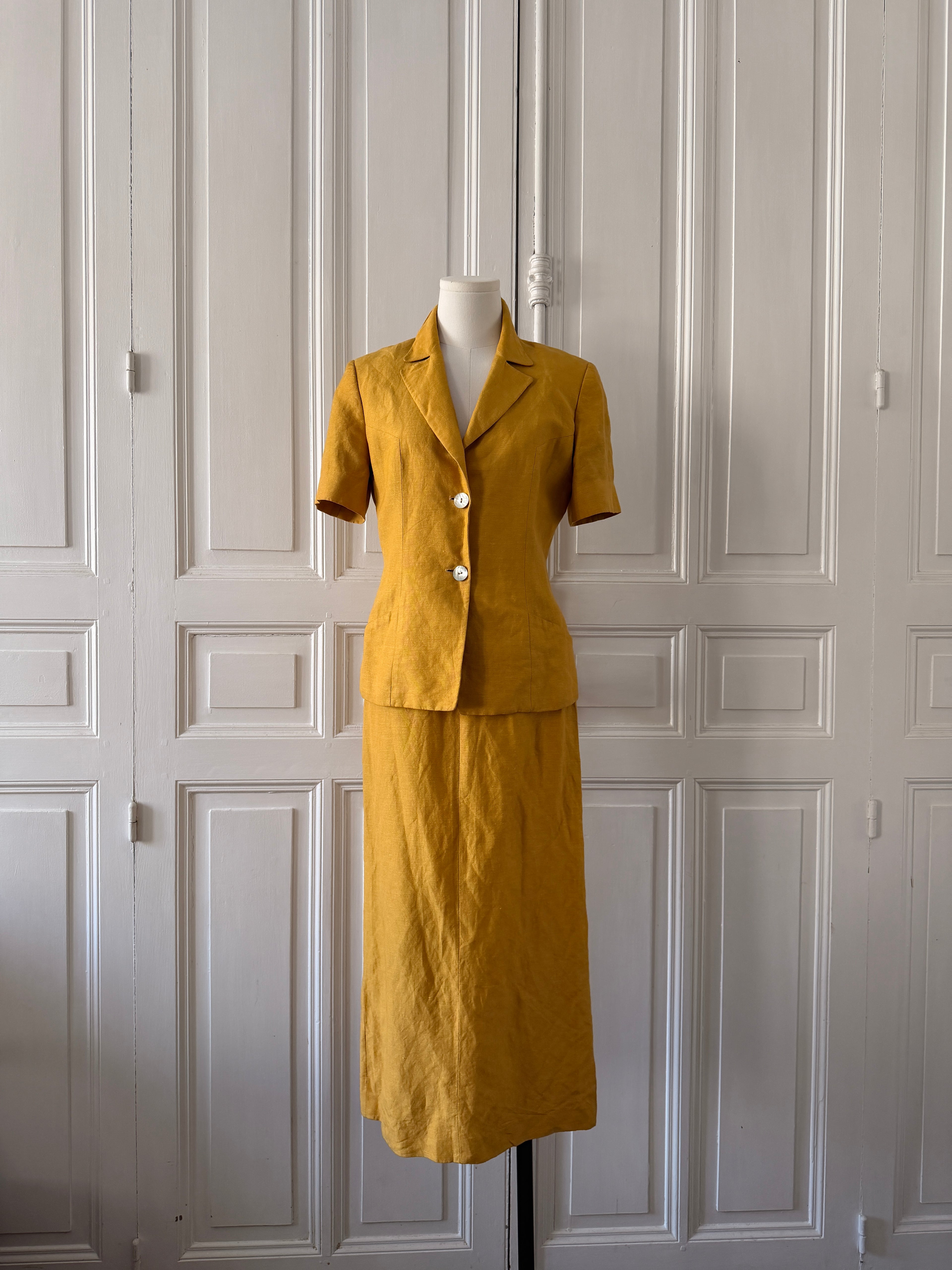 CACHAREL Ensemble tailleur jupe veste manche courte moutarde lin taille 36
