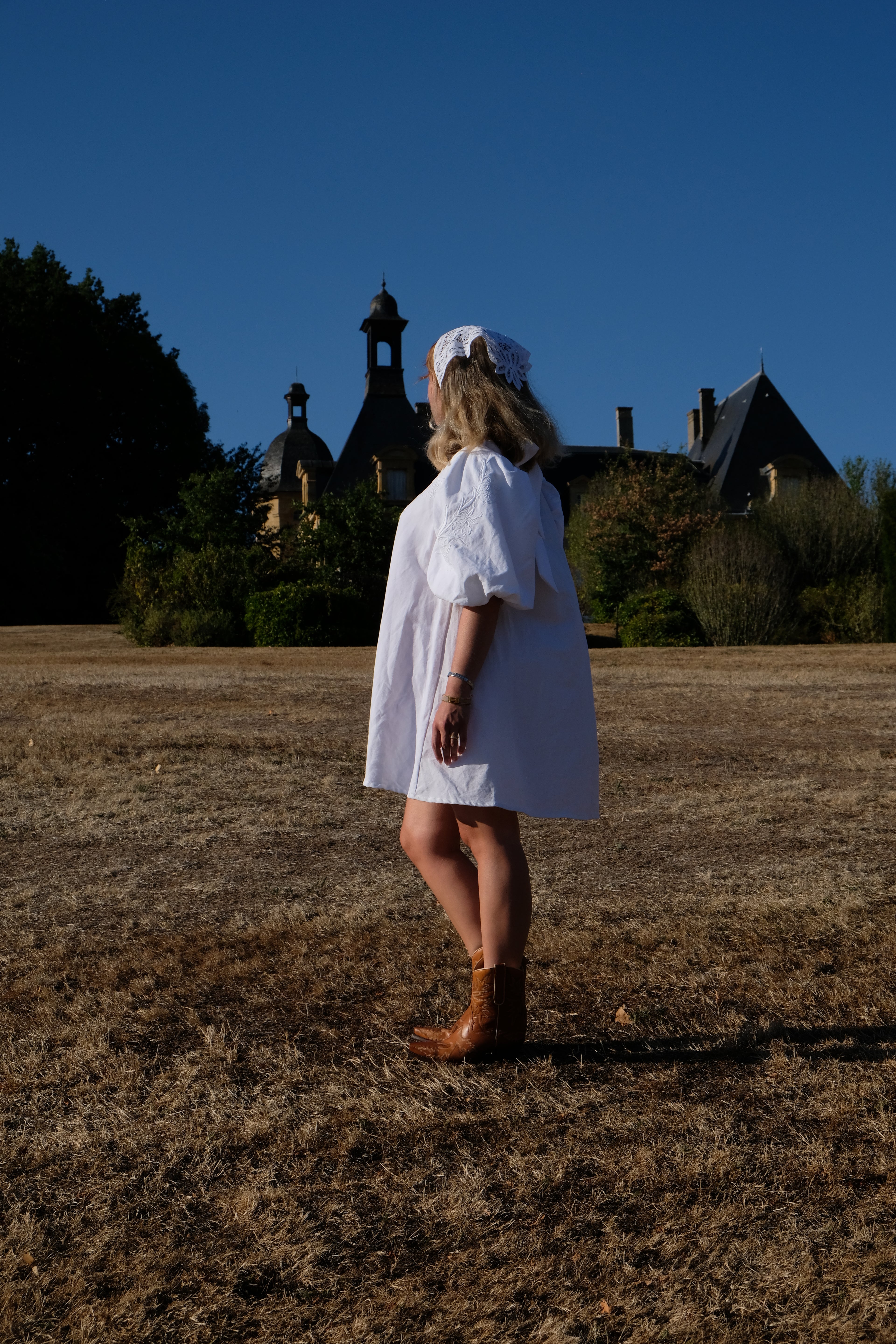 EMMA VERDIER KREMER – Fichu Héritage en dentelle blanche ajourée