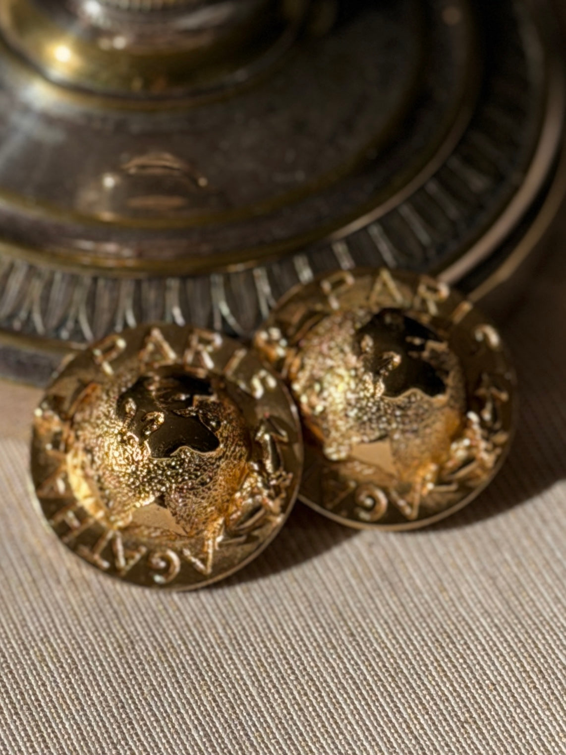 AGATHA PARIS Clips ronds dorés globe et ancre