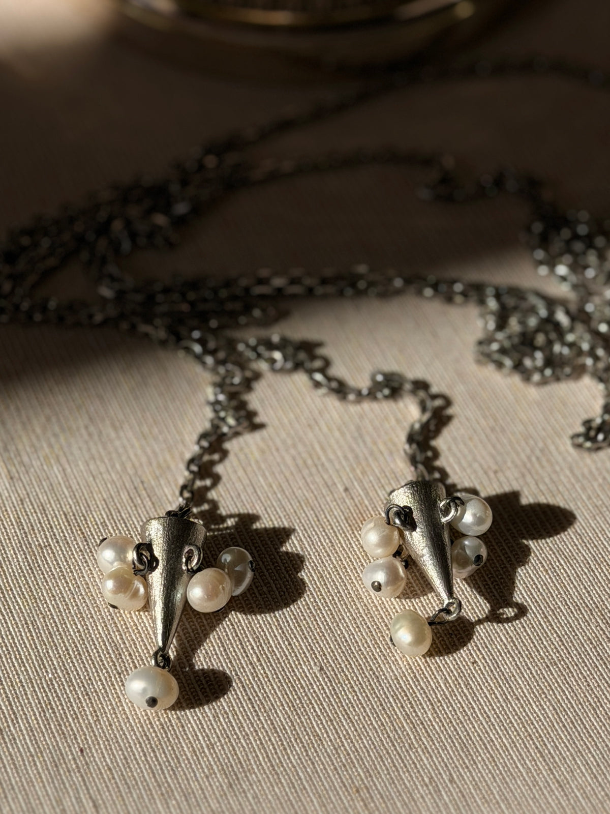 BALENCIAGA Collier chaine et perles (assorti aux boucles)
