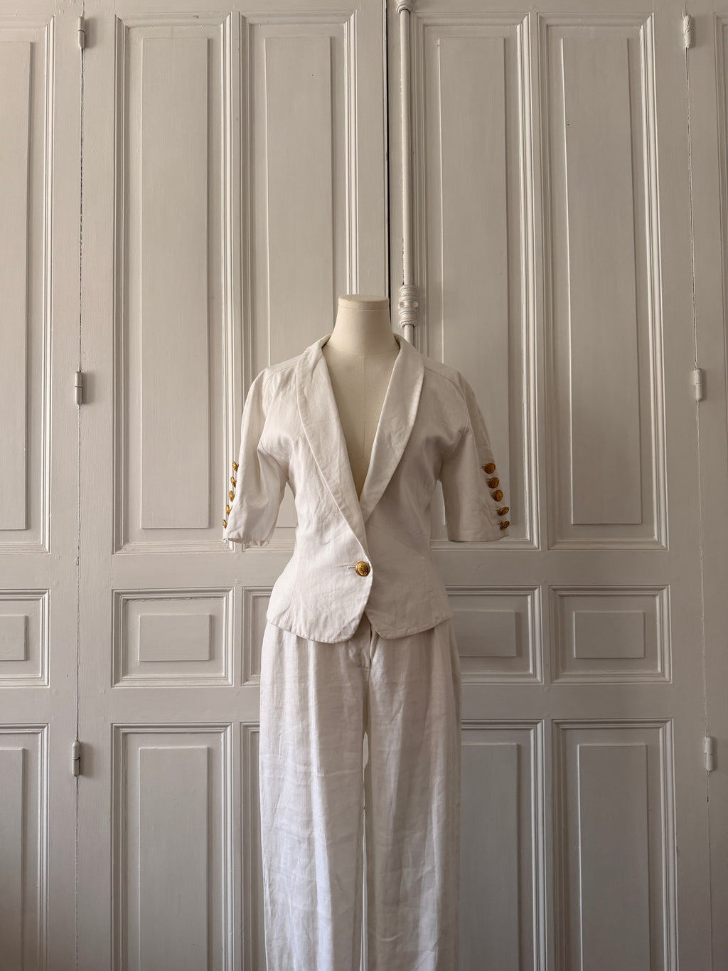 CHANEL Pantalon années 80 taille 34 en lin blanc - bouton doré soleil