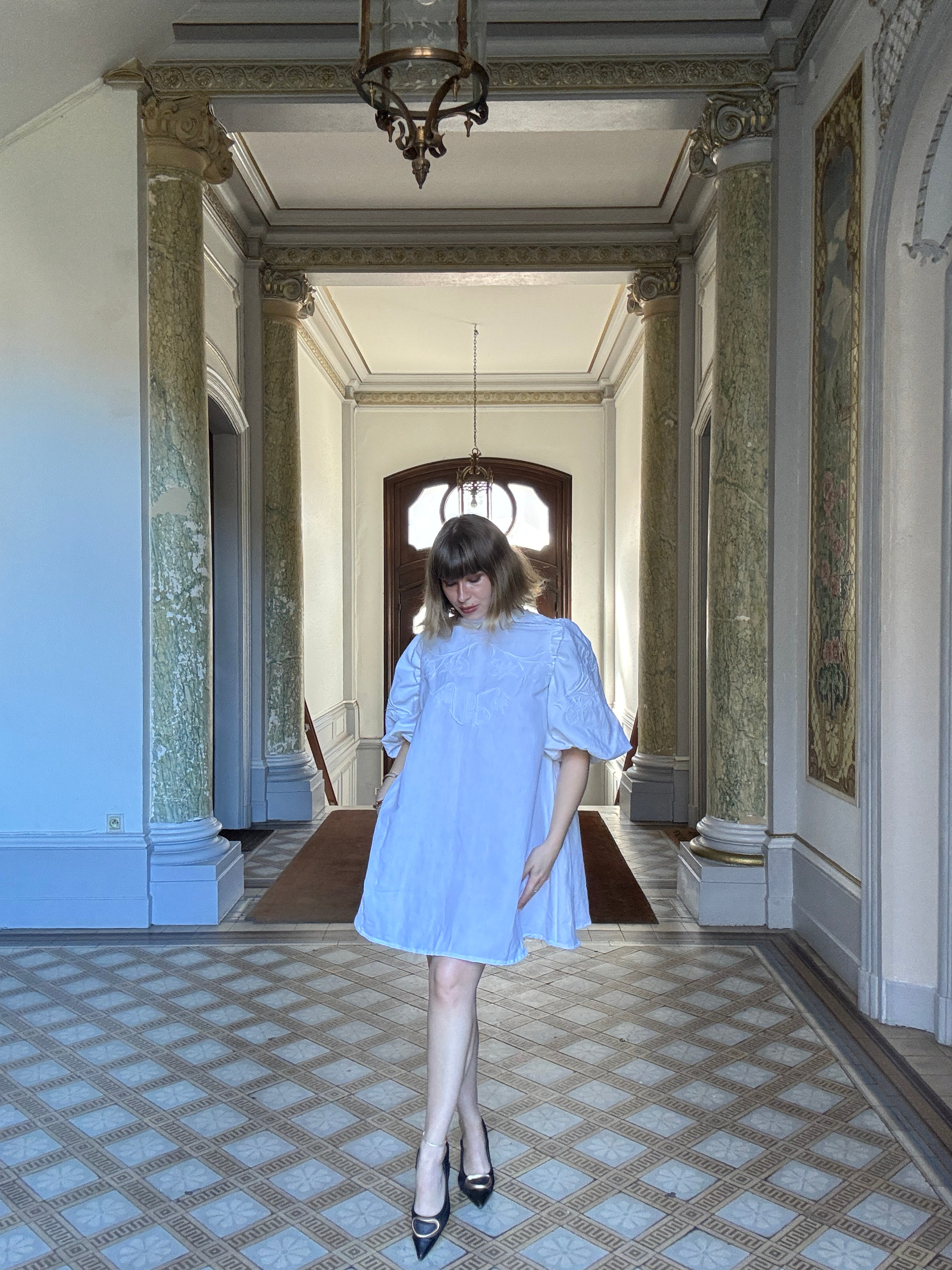 Robe mini en coton ancien brodé - Modèle Héritage