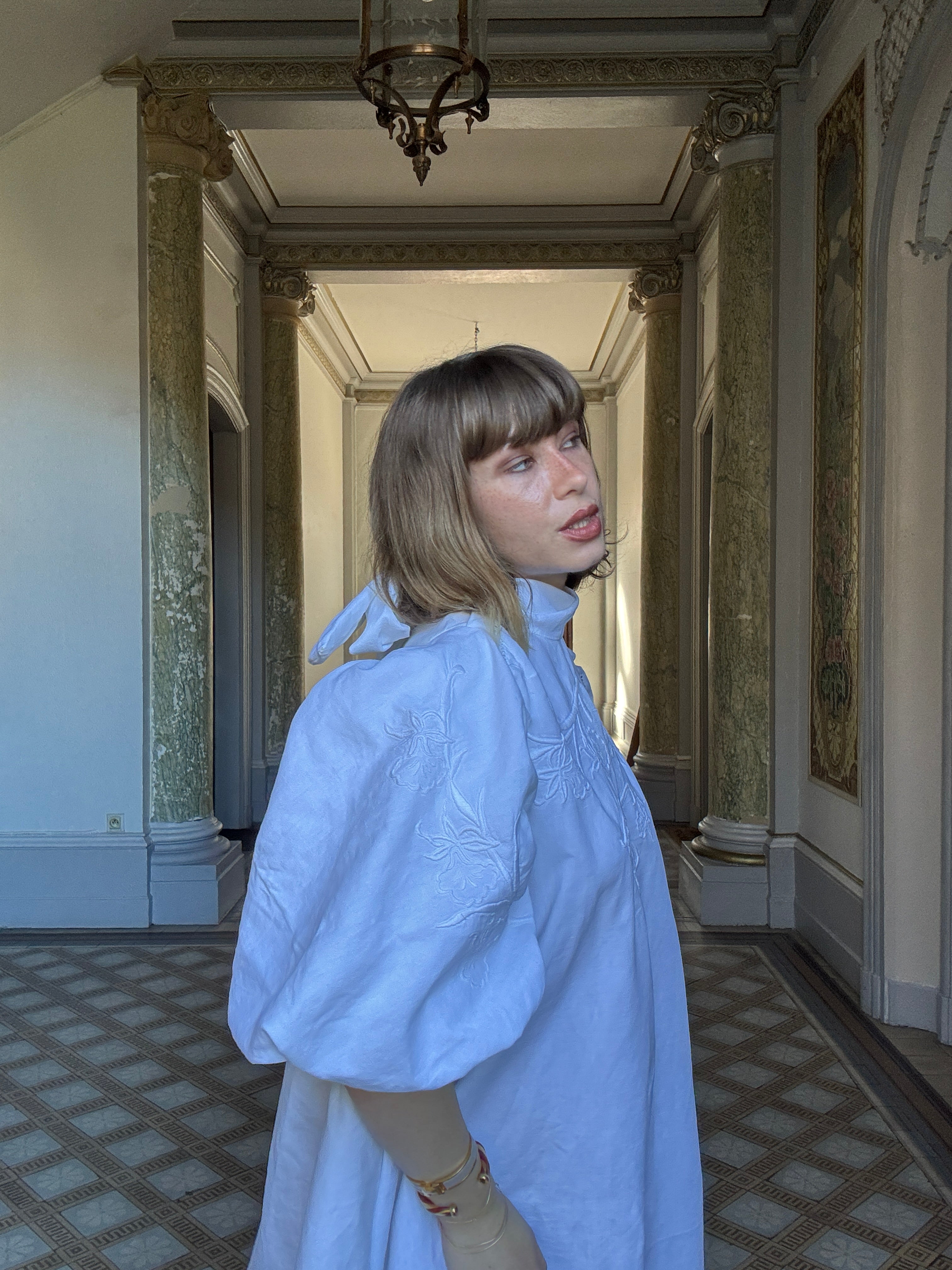 Robe mini en coton ancien brodé - Modèle Héritage