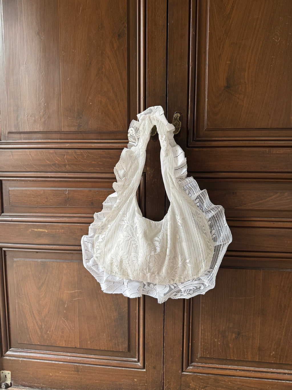 Sac à main voilage dentelle Upcyclé- Modèle "Mémoire" forme Rond
