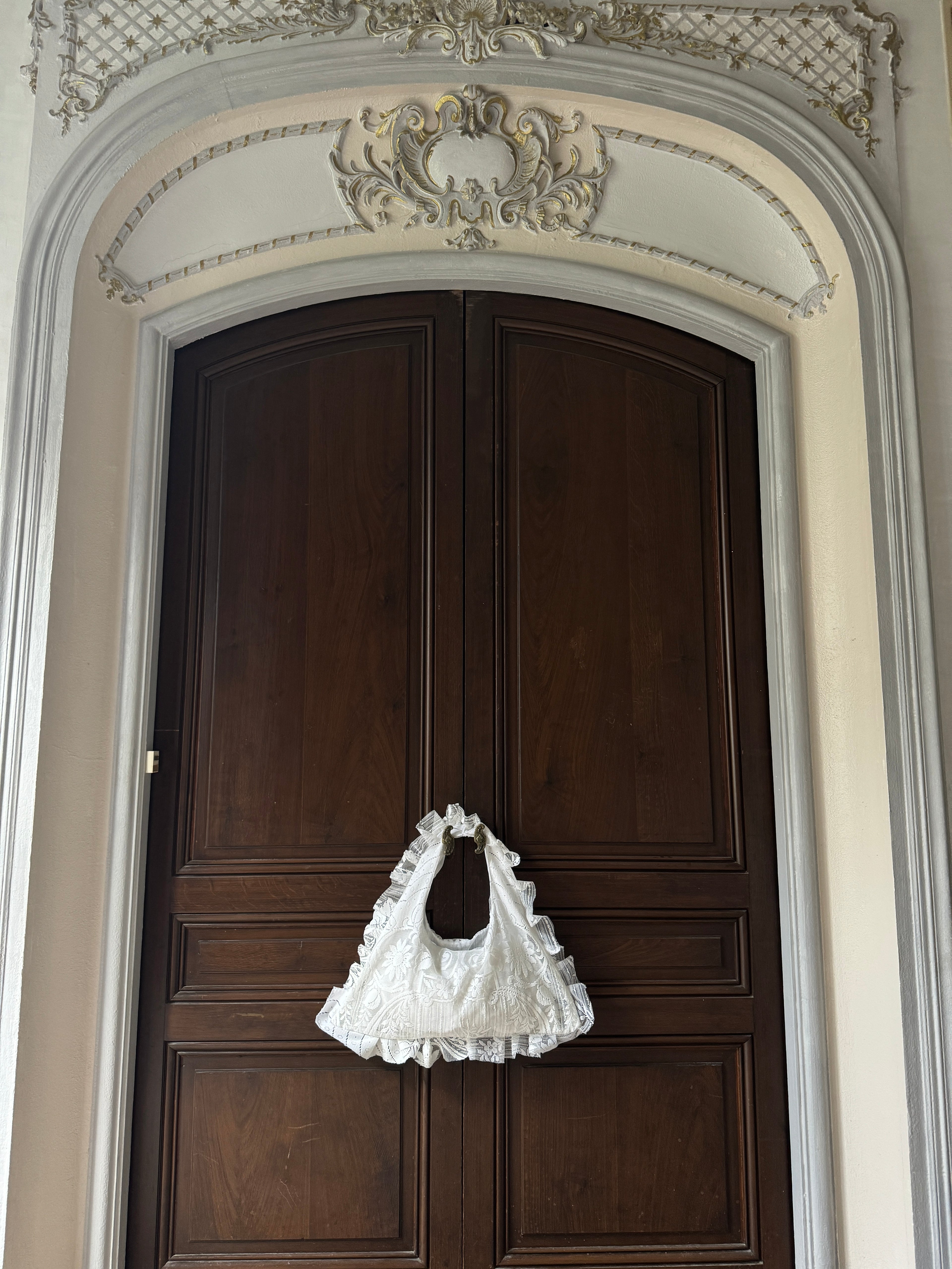 Sac à main voilage dentelle upcyclé- Modèle Mémoire forme Triangle