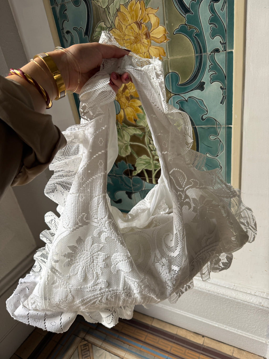 Sac à main voilage dentelle upcyclé- Modèle Mémoire forme Triangle
