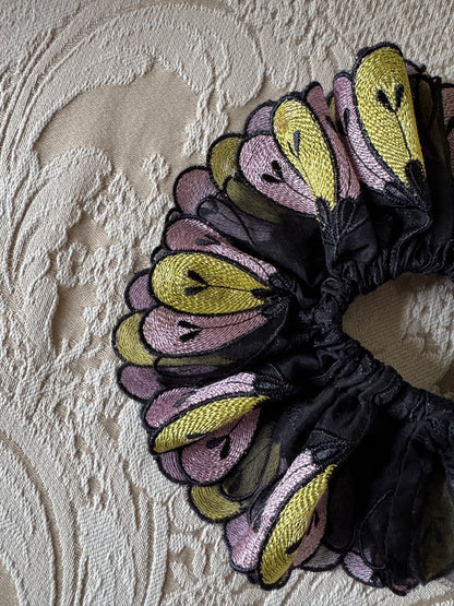 Chouchou ornemental couture - Modèle "AURA"- Organza de fleurs brodées