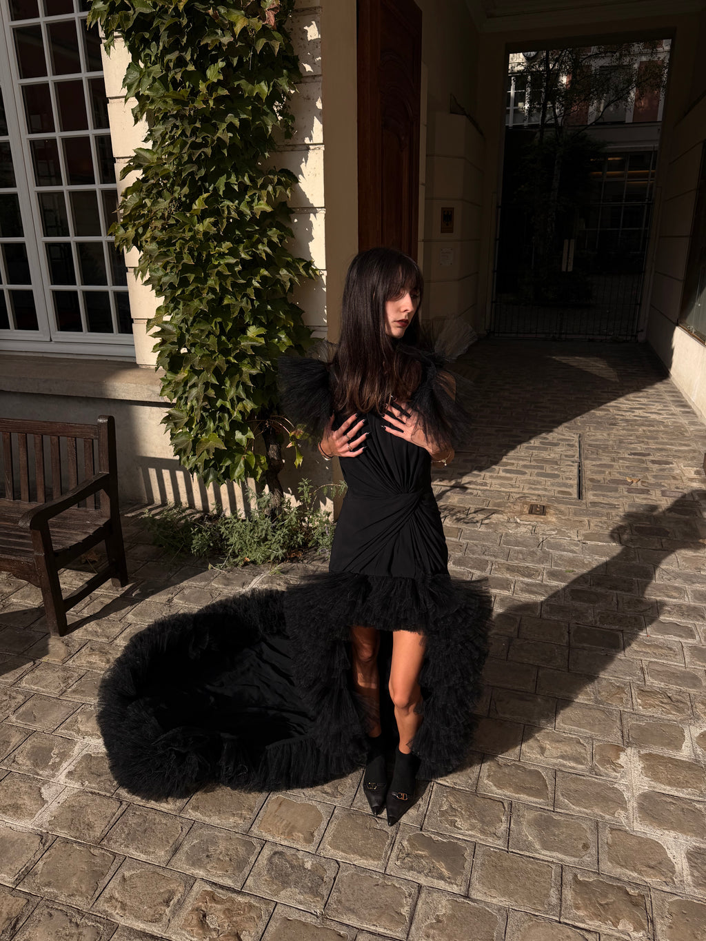GIAMBATTISTA VALLI Robe Couture noire Automne 2021