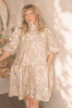 EMMA VERDIER KREMER- Robe midi en jacquard doublé ancien brodé - Modèle Héritage