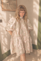EMMA VERDIER KREMER- Robe midi en jacquard doublé ancien brodé - Modèle Héritage